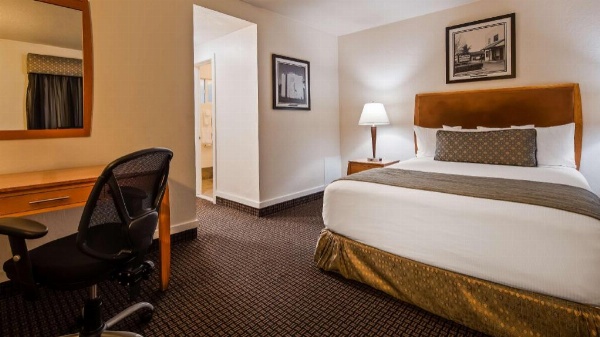 Best Western Pine Tree Motel image 28